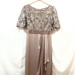 Adrianna Papell Maxi Dress Size 8 NWT Champagne Beige Color